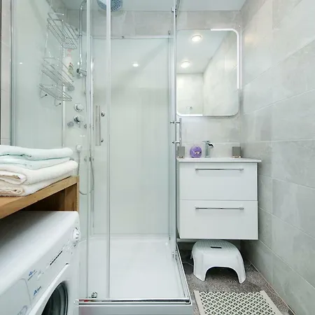 Cozy&quiet, 5 Floor, 800 Meters From Harbour Appartement